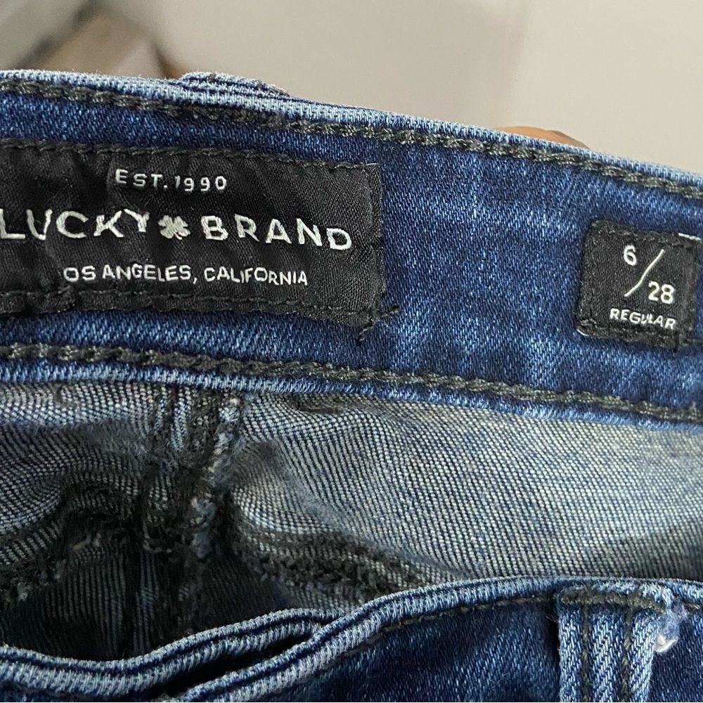 Lucky Brand Dark Wash Mid Rise Skinny Jeans - Picture 3 of 3